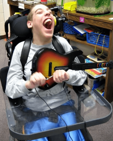 AUMI - apprendre à jouer avec des sons, des instruments, quelque soit le handicap grâce à une webcam