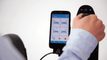 Contrôl + - contrôle de l’environnement depuis un smartphone piloté par le joystick d’un fauteuil